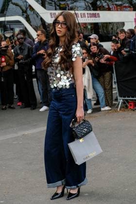 PFW - Paco Rabanne Outside Arrivals Guest at Paco Rabanne show during the Womenswear Spring Summer 2026 as part of Paris Fashion Week on October 2, 2025 in Paris, France. Photo by Robin Psaila ABACAPRESS.COM Paris France  Copyright: xPsailaxRobin ABACAx