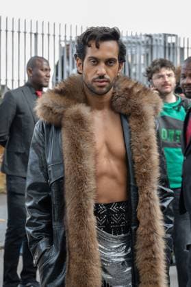 PFW - Rabanne Womenswear Spring-Summer - Arrivals NB Mahmood arriving at the Rabanne Womenswear Spring-Summer 2026 show as part of Paris Fashion Week on October 02, 2025 in Paris, France. Photo by Nasser Berzane ABACAPRESS.COM Paris France  Copyright: xBerzanexNasser ABACAx