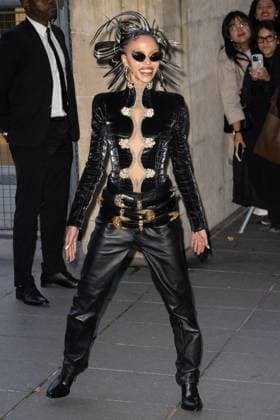 PFW - Schiaparelli Womenswear Spring-Summer - Arrivals NB FKA Twigs arriving at the Schiaparelli Womenswear Spring-Summer 2026 show as part of Paris Fashion Week on October 02, 2025 in Paris, France. Photo by Nasser Berzane ABACAPRESS.COM Paris France  Copyright: xBerzanexNasser ABACAx