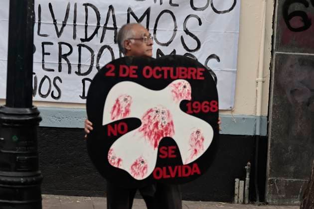 October 2, 2025, Mexico, Cdmx, Mexico: The year 1968 was marked by an unforgettable event: the Plaza de las Tres in Tlatelolco witnessed a student rally protesting disagreements with the government over the organization of the Olympics in Mexico. During the protest, flares of light were seen in the sky, alerting the military and police of the time to begin the Student Massacre. Today, 57 years after this event, thousands of students, groups of disappeared persons, and members of the 68 student movement gathered in the Plaza de las Tres Culturas to march toward Mexico City s Zocalo and commemorate the tragic anniversary of the Tlatelolco Massacre, demanding justice for all those victims who peacefully demonstrated and were killed for their - ZUMAp204 20251002_zip_p204_079 Copyright: xJosuexPerezx