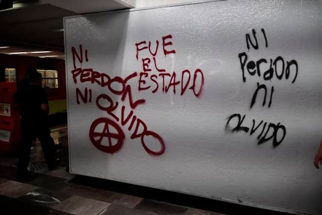 October 2, 2025, Mexico, Cdmx, Mexico: The year 1968 was marked by an unforgettable event: the Plaza de las Tres in Tlatelolco witnessed a student rally protesting disagreements with the government over the organization of the Olympics in Mexico. During the protest, flares of light were seen in the sky, alerting the military and police of the time to begin the Student Massacre. Today, 57 years after this event, thousands of students, groups of disappeared persons, and members of the 68 student movement gathered in the Plaza de las Tres Culturas to march toward Mexico City s Zocalo and commemorate the tragic anniversary of the Tlatelolco Massacre, demanding justice for all those victims who peacefully demonstrated and were killed for their - ZUMAp204 20251002_zip_p204_130 Copyright: xJosuexPerezx
