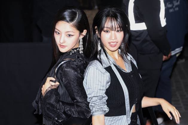 Natty Thai singer with grey shirt Haneul South Korean musician Celebrities at Isabel Marant Women Ready to Wear Spring Summer 2026 Collection fashion show, during Paris Fashion Week on october 2nd 2025 Yoann Ouahcene Bestimage Celebrities at Isabel Marant Women Ready to Wear Spring Summer 2026 Collection fashion show, during Paris Fashion Week on october 2nd 2025 Paris France  Copyright: xYoannxOuahcenex xBestimagexYoannxOuahcenex xBestimagex