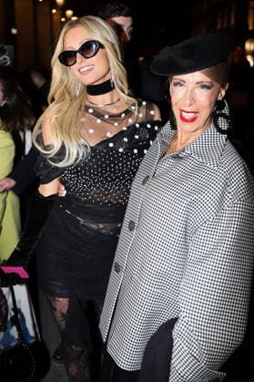 Paris Hilton and Helene in Paris leaving the Isabel Marant Collection Femme Prêt à Porter Printemps Eté 2026 fashion show during Paris Fashion Week PFW on October 2, 2025 Yoann Ouahcene Bestimage Celebs at Isabel Marant Spring Summer 2026 Ready to Wear Womens Collection fashion show during Paris Fashion Week PFW on October 2, 2025 Paris France  Copyright: xYoannxOuahcenex xBestimagexYoannxOuahcenex xBestimagex