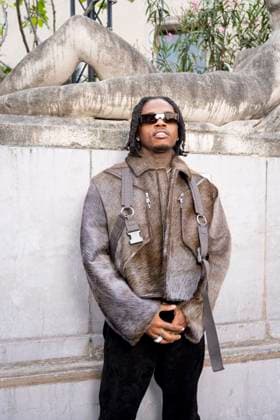 Gunna at Rick Owens Women Ready to Wear Spring Summer 2026 Collection fashion show, during Paris Fashion Week on october 2nd 2025 Perusseau Da Silva Bestimage Celebrities at Rick Owens Women Ready to Wear Spring Summer 2026 Collection fashion show, during Paris Fashion Week on october 2nd 2025 Paris France  Copyright: xTizianoxDaxSilvax-xPierrexPerusseaux xBestimagexTizianoxDaxSilvax-xPierrexPerusseaux xBestimagex