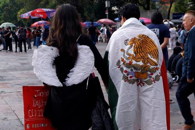 Demonstration marking the 57th anniversary of the Tlatelolco Massacre Protesters taking part in a demonstration in Mexico city downtown to commemorating the 57th anniversary of the massacre of students in Tlatelolco in 1962. on October 2, 2025, in Mexico City, Mexico. (Photo by Luis Barron Eyepix Group) Copyright: xLuisxBarronx xEyepixxGroupx LB_02102025_171121
