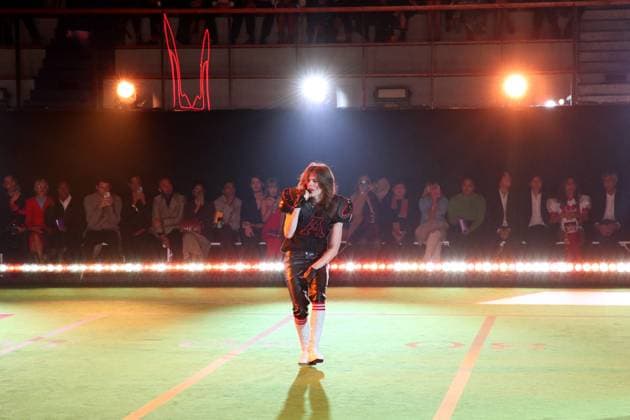 Milo Thoretton, aka Asphalt, sings during The Loubi Show by Christian Louboutin as part of Paris Fashion Week, at the DOJO in Paris, France, on October 2, 2025 Bertrand Rindoff Bestimage The Loubi Show by Christian Louboutin as part of Paris Fashion Week on October 02, 2025 in Paris, France Paris France  Copyright: xBERTRANDxRINDOFFxPETROFFx xBESTIMAGExBERTRANDxRINDOFFxPETROFFx xBESTIMAGEx