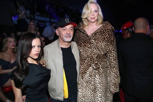 Jenna Ortega, Christian Louboutin et Gwendoline Christie au Loubi Show par Christian Louboutin dans le cadre de la Fashion Week de Paris, au DOJO de Paris, France, le 2 Octobre 2025 Bertrand Rindoff Bestimage Celebrities at the Loubi Show by Christian Louboutin as part of Paris Fashion Week on October 02, 2025 in Paris, France Paris France  Copyright: xBERTRANDxRINDOFFxPETROFFx xBESTIMAGExBERTRANDxRINDOFFxPETROFFx xBESTIMAGEx