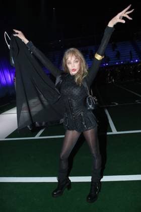 Arielle Dombasle at the Loubi Show by Christian Louboutin as part of Paris Fashion Week, at the DOJO in Paris, France, October 2, 2025 Bertrand Rindoff Bestimage Celebrities at the Loubi Show by Christian Louboutin as part of Paris Fashion Week on October 02, 2025 in Paris, France Paris France  Copyright: xBERTRANDxRINDOFFxPETROFFx xBESTIMAGExBERTRANDxRINDOFFxPETROFFx xBESTIMAGEx