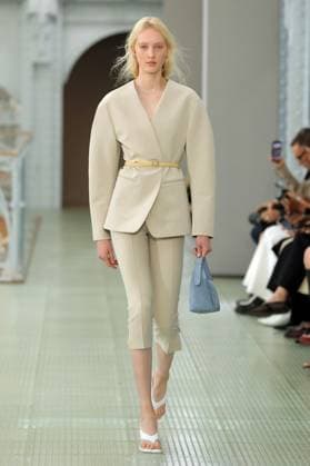 PFW - Times Runway A model walks the runway during the Times Womenswear Spring Summer 2026 show as part of Paris Fashion Week on October 02, 2025 in Paris, France. Photo by Alain-Gil Gonzalez ABACAPRESS.COM Paris France  Copyright: xGonzalezxAlain-Gil ABACAx