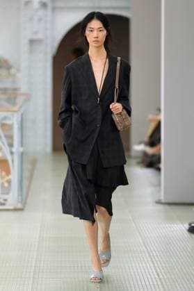 PFW - Times Runway A model walks the runway during the Times Womenswear Spring Summer 2026 show as part of Paris Fashion Week on October 02, 2025 in Paris, France. Photo by Alain-Gil Gonzalez ABACAPRESS.COM Paris France  Copyright: xGonzalezxAlain-Gil ABACAx