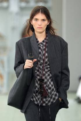 PFW - Times Runway A model walks the runway during the Times Womenswear Spring Summer 2026 show as part of Paris Fashion Week on October 02, 2025 in Paris, France. Photo by Alain-Gil Gonzalez ABACAPRESS.COM Paris France  Copyright: xGonzalezxAlain-Gil ABACAx