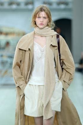 PFW - Times Runway A model walks the runway during the Times Womenswear Spring Summer 2026 show as part of Paris Fashion Week on October 02, 2025 in Paris, France. Photo by Alain-Gil Gonzalez ABACAPRESS.COM Paris France  Copyright: xGonzalezxAlain-Gil ABACAx