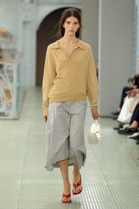 PFW - Times Runway A model walks the runway during the Times Womenswear Spring Summer 2026 show as part of Paris Fashion Week on October 02, 2025 in Paris, France. Photo by Alain-Gil Gonzalez ABACAPRESS.COM Paris France  Copyright: xGonzalezxAlain-Gil ABACAx