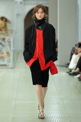 PFW - Times Runway A model walks the runway during the Times Womenswear Spring Summer 2026 show as part of Paris Fashion Week on October 02, 2025 in Paris, France. Photo by Alain-Gil Gonzalez ABACAPRESS.COM Paris France  Copyright: xGonzalezxAlain-Gil ABACAx