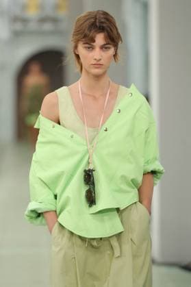 PFW - Times Runway A model walks the runway during the Times Womenswear Spring Summer 2026 show as part of Paris Fashion Week on October 02, 2025 in Paris, France. Photo by Alain-Gil Gonzalez ABACAPRESS.COM Paris France  Copyright: xGonzalezxAlain-Gil ABACAx