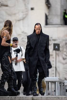 Rick Owens au défilé Rick Owens Collection Femme Prêt à Porter Printemps Eté 2026 lors de la Fashion Week de Paris, le 2 octobre 2025 Julien Sarkissian Bestimage Celebrities at Rick Owens Women Ready to Wear Spring Summer 2026 Collection fashion show, during Paris Fashion Week on october 2nd 2025 Paris France  Copyright: xJulienxSarkissianx xBestimagexJulienxSarkissianx xBestimagex