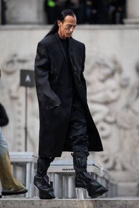 Rick Owens au défilé Rick Owens Collection Femme Prêt à Porter Printemps Eté 2026 lors de la Fashion Week de Paris, le 2 octobre 2025 Julien Sarkissian Bestimage Celebrities at Rick Owens Women Ready to Wear Spring Summer 2026 Collection fashion show, during Paris Fashion Week on october 2nd 2025 Paris France  Copyright: xJulienxSarkissianx xBestimagexJulienxSarkissianx xBestimagex