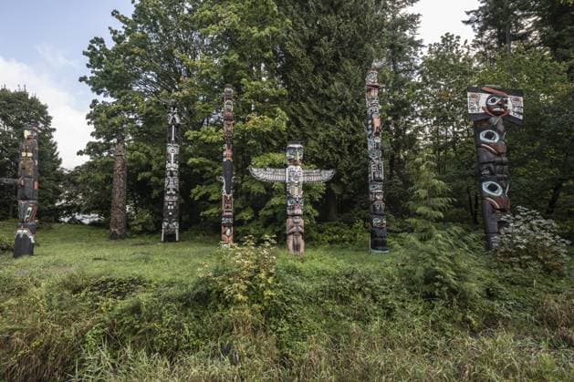 Totempfähle, Stanley Park, Vancouver, Kanada Totem poles, Stanley Park, Vancouver, Canada Copyright: imageBROKER ErhardxNerger ibxenh15185366.jpg