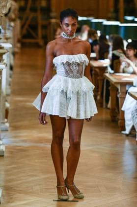 PFW - Wild Rose & Sparrow A model poses on the runway during Wild Rose & Sparrow SS26 PFW Runway Show, Nuit Au Ballet as part of Paris Fashion Week on October 2, 2025 in Paris, France. Photo by Shootpix ABACAPRESS.COM Paris France  Copyright: xShootpix ABACAx