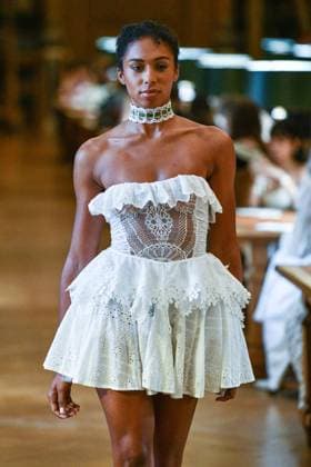 PFW - Wild Rose & Sparrow A model poses on the runway during Wild Rose & Sparrow SS26 PFW Runway Show, Nuit Au Ballet as part of Paris Fashion Week on October 2, 2025 in Paris, France. Photo by Shootpix ABACAPRESS.COM Paris France  Copyright: xShootpix ABACAx