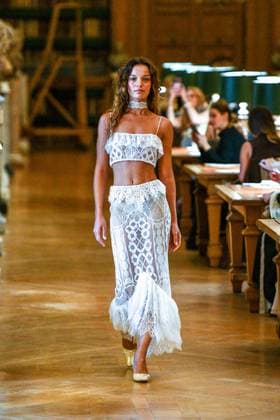 PFW - Wild Rose & Sparrow A model poses on the runway during Wild Rose & Sparrow SS26 PFW Runway Show, Nuit Au Ballet as part of Paris Fashion Week on October 2, 2025 in Paris, France. Photo by Shootpix ABACAPRESS.COM Paris France  Copyright: xShootpix ABACAx