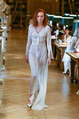 PFW - Wild Rose & Sparrow A model poses on the runway during Wild Rose & Sparrow SS26 PFW Runway Show, Nuit Au Ballet as part of Paris Fashion Week on October 2, 2025 in Paris, France. Photo by Shootpix ABACAPRESS.COM Paris France  Copyright: xShootpix ABACAx