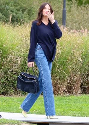 Liv Tyler aux arrivals du défilé Loewe Collection Femme Prêt à Porter Printemps Eté 2026 lors de la Fashion Week de Paris PFW , à la Cité Universitaire de Paris, France, le 3 octobre 2025 Denis Guignebourg Bestimage Arrivals Loewe fashion show as part of Spring Summer 2026 Paris Fashion Week on October 03, 2025 in Paris, France Paris France  Copyright: xDenisxGuignebourgx xBestimagexDenisxGuignebourgx xBestimagex