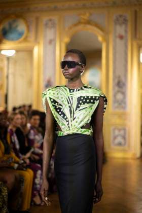 PFW - Leonard Paris A model presents a creation by Leonard Paris for the Women Ready-to-wear Spring-Summer 2026 collection as part of the Paris Fashion Week, in Paris on October 3, 2025. Photo by Eliot Blondet ABACAPRESS.COM Paris Ile-de-France France  Copyright: xBlondetxEliot ABACAx