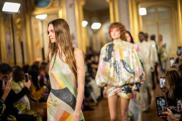 PFW - Leonard Paris A model presents a creation by Leonard Paris for the Women Ready-to-wear Spring-Summer 2026 collection as part of the Paris Fashion Week, in Paris on October 3, 2025. Photo by Eliot Blondet ABACAPRESS.COM Paris Ile-de-France France  Copyright: xBlondetxEliot ABACAx