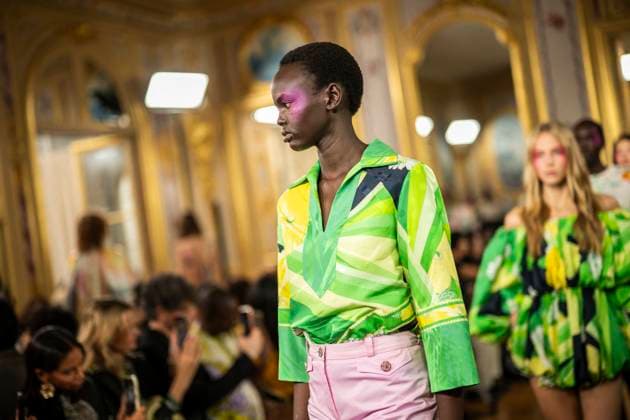 PFW - Leonard Paris A model presents a creation by Leonard Paris for the Women Ready-to-wear Spring-Summer 2026 collection as part of the Paris Fashion Week, in Paris on October 3, 2025. Photo by Eliot Blondet ABACAPRESS.COM Paris Ile-de-France France  Copyright: xBlondetxEliot ABACAx