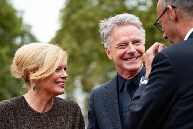 Saarland, 2025.10.03 xafx Saarbrücken feiert den Tag der Deutschen Einheit, Bürgerfest v.l., Bundestagspräsidentin Julia Klöckner und Moderator Jörg Pilawa im Gerspräch mit Bundeskanzler Friedrich Merz (CDU) *** Saarland, 2025 10 03 xafx Saarbrücken celebrates the Day of German Unity, citizens festival f l , Bundestag President Julia Klöckner and presenter Jörg Pilawa in conversation with Federal Chancellor Friedrich Merz CDU Copyright: JoaquimxFerreira