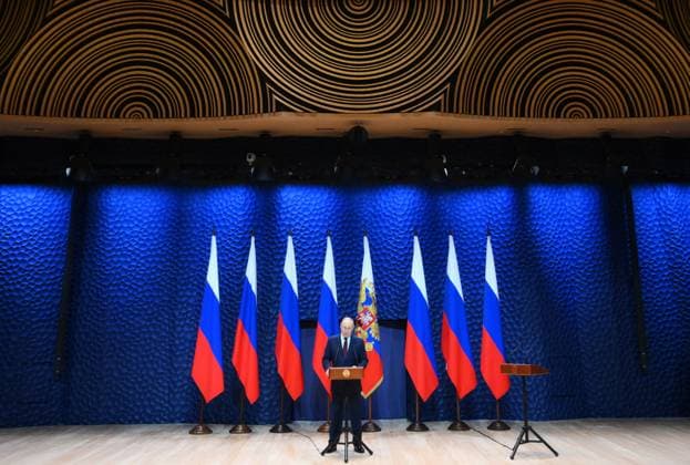 Russia Putin State Awards Presentation 9018842 03.10.2025 Russian President Vladimir Putin speaks during a ceremony to present state awards to mentors and teachers of military personnel, participants in the special military operation, at the new Sirius Concert and Theatre Centre of the Sirius Federal Territory, Krasnodar Region, Russia. Grigory Sysoev Sputnik Federal territory Sirius Russia  Copyright: xGrigoryxSysoevx