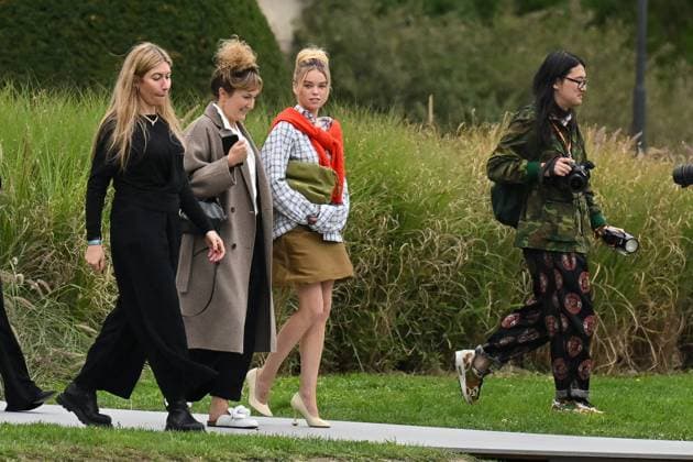 PFW Loewe Outside Arrivals Milly Alcock arriving at Loewe show during Paris Fashion Week in Paris, France on October 3, 2025. Photo by Julien Reynaud APS-Medias ABACAPRESS.COM Paris France  Copyright: xReynaudxJulien APS-Medias ABACAx