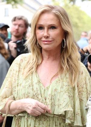 Kathy Hilton at the arrivals of the Giambattista Valli Womens Ready to Wear Spring Summer 2026 Paris Fashion Week PFW show, at Giambattista Valli, in Paris, France, October 03, 2025 Denis Guignebourg Bestimage Arrivals Giambattista Valli fashion show as part of Spring Summer 2026 Paris Fashion Week on October 03, 2025 in Paris, France Paris France  Copyright: xDenisxGuignebourgx xBestimagexDenisxGuignebourgx xBestimagex