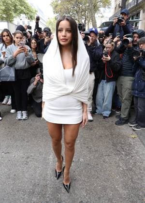 Emilia Mernes at the arrivals of the Giambattista Valli Womens Ready to Wear Spring Summer 2026 Paris Fashion Week PFW show, at Giambattista Valli, in Paris, France, October 03, 2025 Denis Guignebourg Bestimage Arrivals Giambattista Valli fashion show as part of Spring Summer 2026 Paris Fashion Week on October 03, 2025 in Paris, France Paris France  Copyright: xDenisxGuignebourgx xBestimagexDenisxGuignebourgx xBestimagex