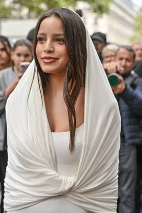 PFW Giambattista Valli Outside Arrivals Emilia Mernes arriving at Giambattista Valli show during Paris Fashion Week in Paris, France on October 3, 2025. Photo by Julien Reynaud APS-Medias ABACAPRESS.COM Paris France  Copyright: xReynaudxJulien APS-Medias ABACAx