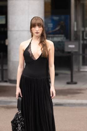 Guest aux arrivals du défilé Vaillant Collection Femme Prêt à Porter Printemps Eté 2026 lors de la Fashion Week de Paris PFW , à lOpera Bastille de Paris, France, le 3 octobre 2025 Julien Sarkissian Bestimage Arrivals Vaillant fashion show as part of Spring Summer 2026 Paris Fashion Week on October 03, 2025 in Paris, France Paris France  Copyright: xJulienxSarkissianx xBestimagexJulienxSarkissianx xBestimagex