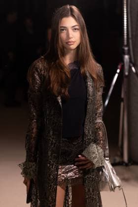 Noor Alali au Front Row du défilé Vaillant Collection Femme Prêt à Porter Printemps Eté 2026 lors de la Fashion Week de Paris PFW , à lOpera Bastille de Paris, France, le 3 octobre 2025 Julien Sarkissian Bestimage Front Row Vaillant fashion show as part of Spring Summer 2026 Paris Fashion Week on October 03, 2025 in Paris, France Paris France  Copyright: xJulienxSarkissianx xBestimagexJulienxSarkissianx xBestimagex