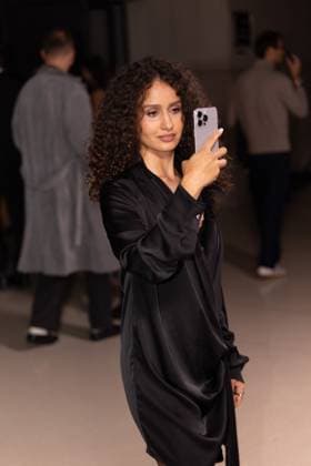 Oulaya Amamra au Front Row du défilé Vaillant Collection Femme Prêt à Porter Printemps Eté 2026 lors de la Fashion Week de Paris PFW , à lOpera Bastille de Paris, France, le 3 octobre 2025 Julien Sarkissian Bestimage Front Row Vaillant fashion show as part of Spring Summer 2026 Paris Fashion Week on October 03, 2025 in Paris, France Paris France  Copyright: xJulienxSarkissianx xBestimagexJulienxSarkissianx xBestimagex