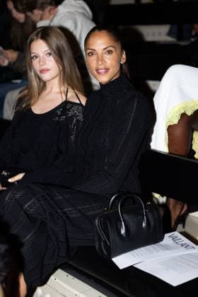 Noémie Lenoir au Front Row du défilé Vaillant Collection Femme Prêt à Porter Printemps Eté 2026 lors de la Fashion Week de Paris PFW , à lOpera Bastille de Paris, France, le 3 octobre 2025 Julien Sarkissian Bestimage Front Row Vaillant fashion show as part of Spring Summer 2026 Paris Fashion Week on October 03, 2025 in Paris, France Paris France  Copyright: xJulienxSarkissianx xBestimagexJulienxSarkissianx xBestimagex