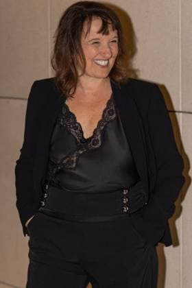 Anne Roumanoff au Front Row du défilé Vaillant Collection Femme Prêt à Porter Printemps Eté 2026 lors de la Fashion Week de Paris PFW , à lOpera Bastille de Paris, France, le 3 octobre 2025 Julien Sarkissian Bestimage Front Row Vaillant fashion show as part of Spring Summer 2026 Paris Fashion Week on October 03, 2025 in Paris, France Paris France  Copyright: xJulienxSarkissianx xBestimagexJulienxSarkissianx xBestimagex
