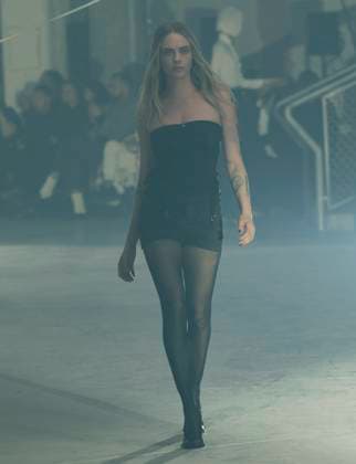 Cara Delevingne at the VETEMENTS Collection Femme Prêt à Porter Printemps Eté 2026 show at Paris Fashion Week PFW , 22 Avenue des Champs Élysées in Paris, France, October 03, 2025 Sam Delpech Bestimage Runway VETEMENTS fashion show as part of Spring Summer 2026 Paris Fashion Week on October 03, 2025 in Paris, France Paris France  Copyright: xSamxDelpechx xBestimagexSamxDelpechx xBestimagex