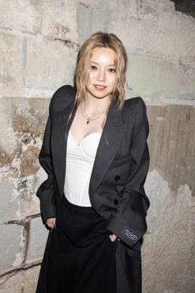 Bailey Sok at the arrivals of the VETEMENTS fashion show Prêt à Porter Womens Collection Spring Summer 2026 during the Paris Fashion Week PFW , at 22 Avenue des Champs Élysées in Paris, France, on October 03, 2025 Jeremy Melloul Bestimage Arrivals VETEMENTS fashion show as part of Spring Summer 2026 Paris Fashion Week on October 03, 2025 in Paris, France Paris France  Copyright: xJeremyxMelloulx xBestimagexJeremyxMelloulx xBestimagex