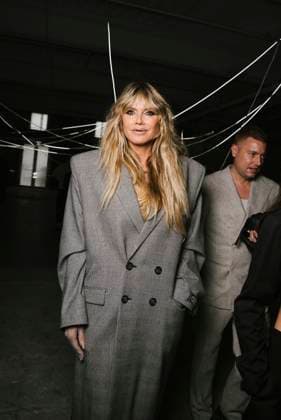 Heidi Klum at the Front Row of the VETEMENTS Collection Femme Prêt à Porter Printemps Eté 2026 fashion show as part of Paris Fashion Week PFW , 22 Avenue des Champs Élysées in Paris, France, October 03, 2025 Sam Delpech Bestimage Front Row VETEMENTS fashion show as part of Spring Summer 2026 Paris Fashion Week on October 03, 2025 in Paris, France Paris France  Copyright: xSamxDelpechx xBestimagexSamxDelpechx xBestimagex