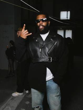 Guest on the Front Row of the VETEMENTS Collection Femme Prêt à Porter Printemps Eté 2026 show at Paris Fashion Week PFW , 22 Avenue des Champs Élysées in Paris, France, October 03, 2025 Sam Delpech Bestimage Front Row VETEMENTS fashion show as part of Spring Summer 2026 Paris Fashion Week on October 03, 2025 in Paris, France Paris France  Copyright: xSamxDelpechx xBestimagexSamxDelpechx xBestimagex