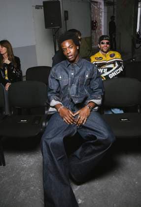Jolagreen23 au Front Row du défilé VETEMENTS Collection Femme Prêt à Porter Printemps Eté 2026 lors de la Fashion Week de Paris PFW , au 22 Avenue des Champs Élysées à Paris, France, le 3 octobre 2025 Sam Delpech Bestimage Front Row VETEMENTS fashion show as part of Spring Summer 2026 Paris Fashion Week on October 03, 2025 in Paris, France Paris France  Copyright: xSamxDelpechx xBestimagexSamxDelpechx xBestimagex