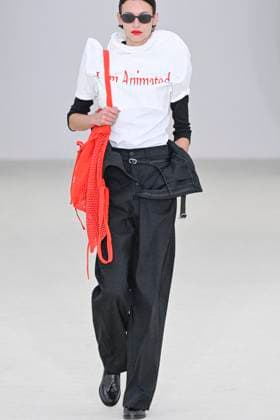 A model walks the runway during the Issey Miyake Ready to Wear Spring Summer 2026 fashion show as part of the Paris Fashion Week on October 3, 2025 in Paris, France Paris France  Copyright: xAgencex xBestimagexAgencex xBestimagex