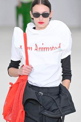 A model walks the runway during the Issey Miyake Ready to Wear Spring Summer 2026 fashion show as part of the Paris Fashion Week on October 3, 2025 in Paris, France Paris France  Copyright: xAgencex xBestimagexAgencex xBestimagex