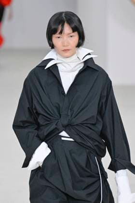 A model walks the runway during the Issey Miyake Ready to Wear Spring Summer 2026 fashion show as part of the Paris Fashion Week on October 3, 2025 in Paris, France Paris France  Copyright: xAgencex xBestimagexAgencex xBestimagex