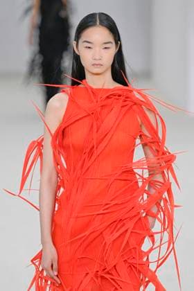 A model walks the runway during the Issey Miyake Ready to Wear Spring Summer 2026 fashion show as part of the Paris Fashion Week on October 3, 2025 in Paris, France Paris France  Copyright: xAgencex xBestimagexAgencex xBestimagex